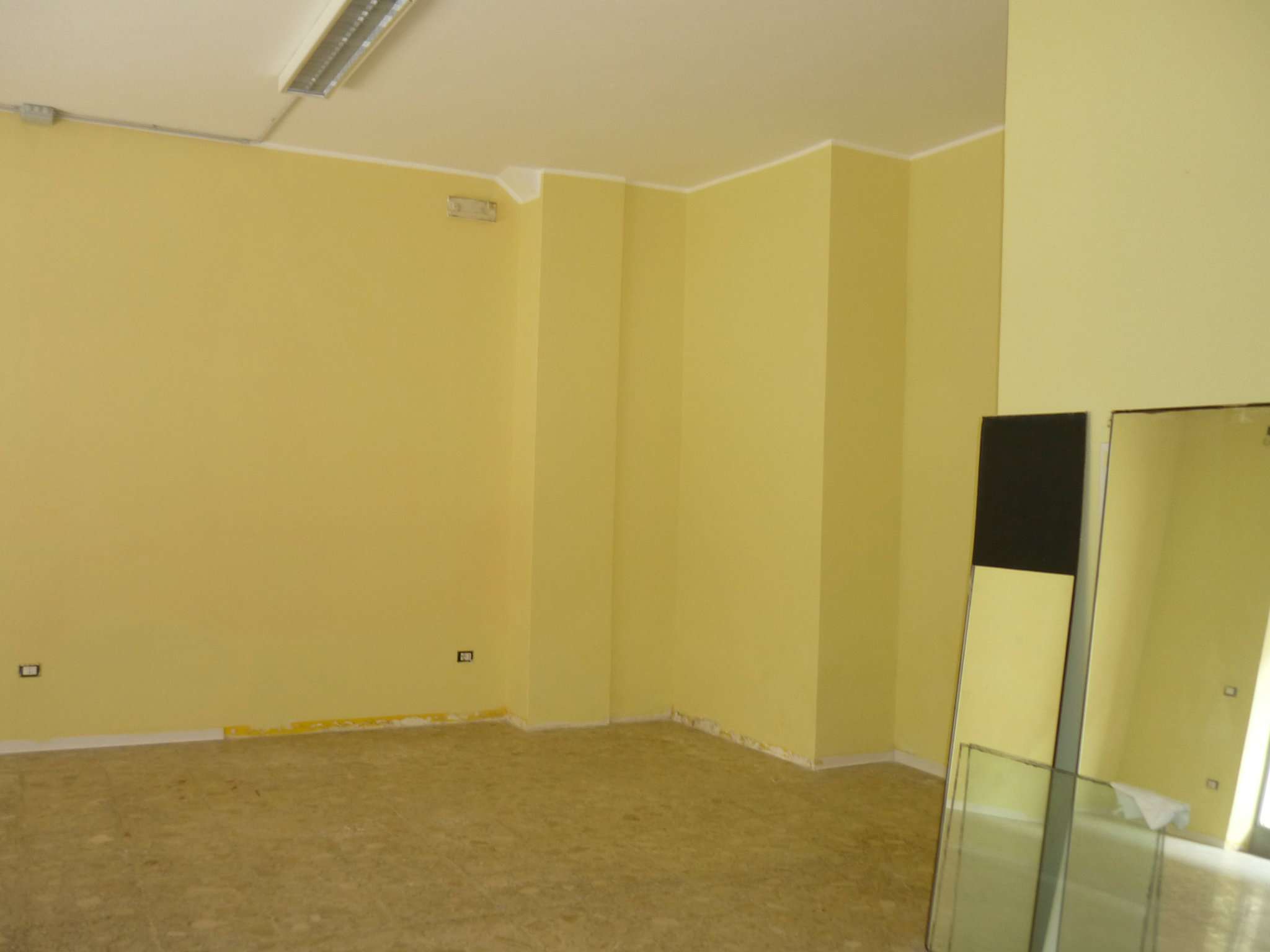 Negozio - Loc.Com. PESCARA affitto    Marconi S.r.l.