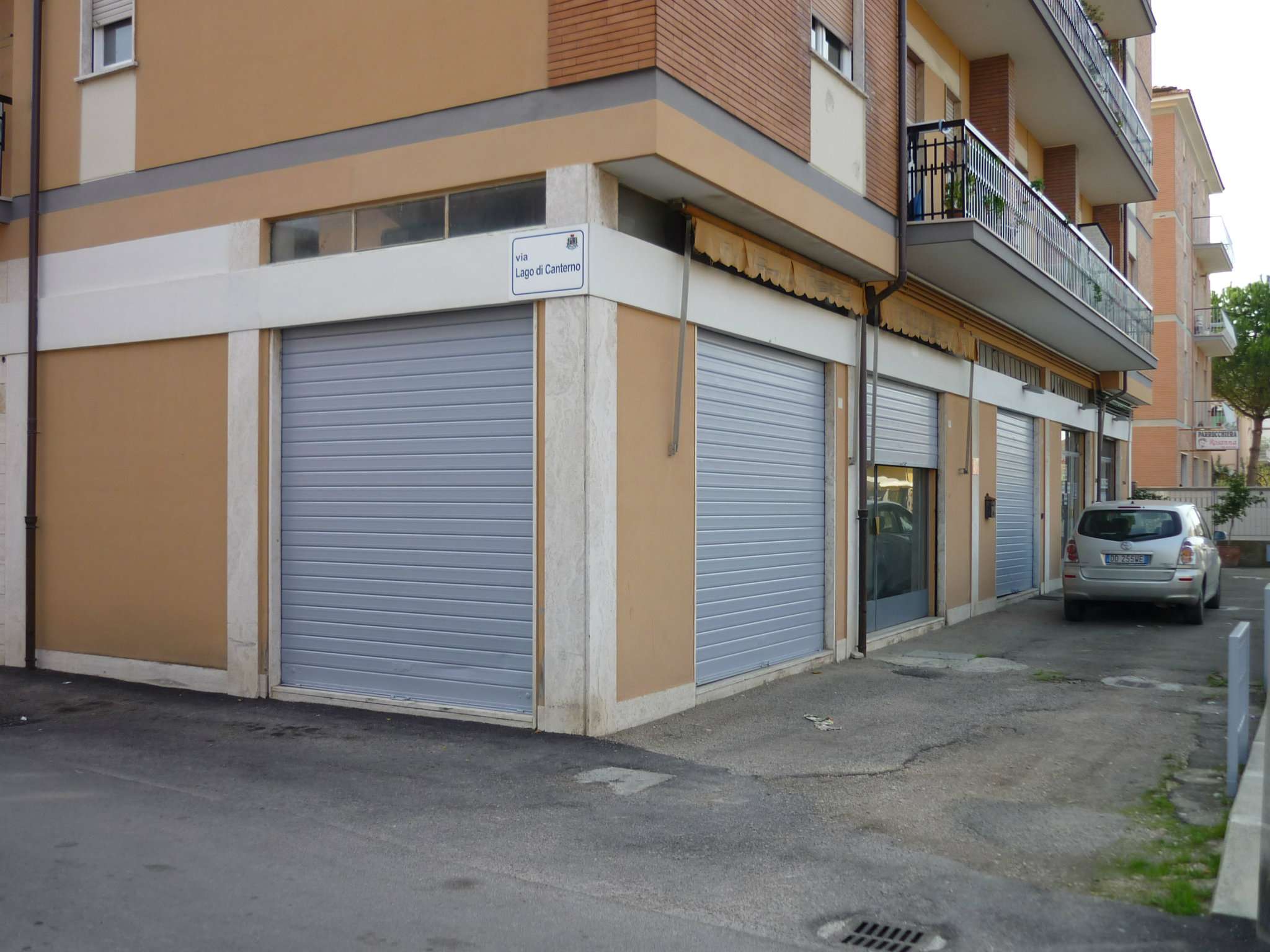 Negozio - Loc.Com. PESCARA affitto   Sacco Marconi S.r.l.