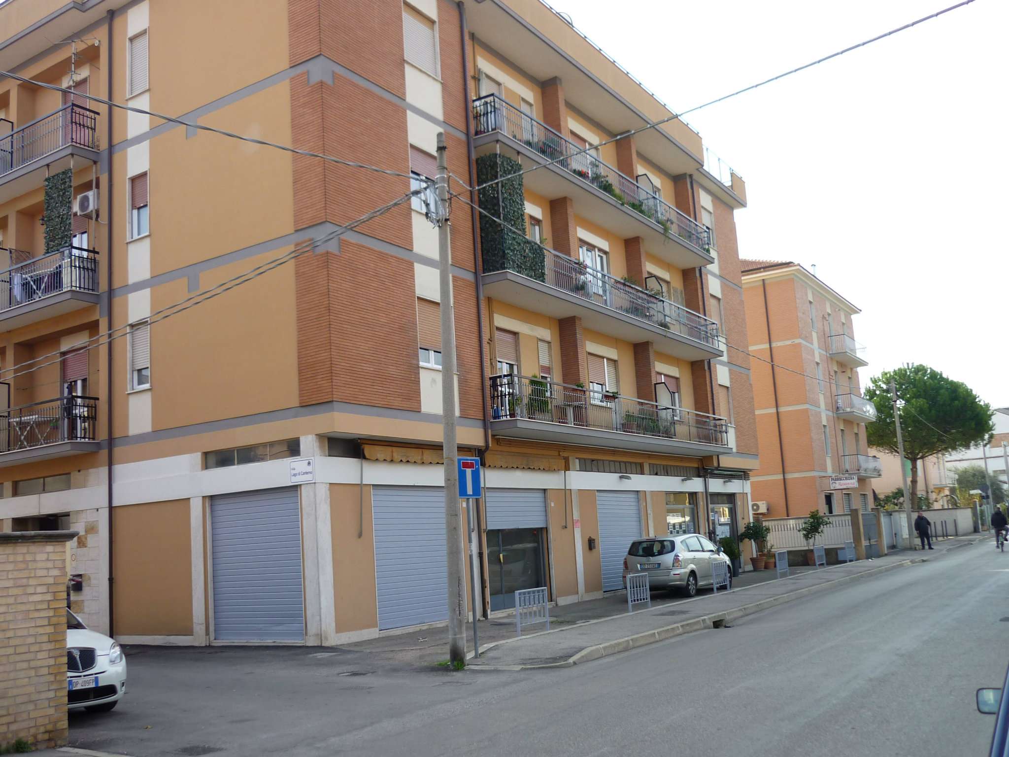  pescara affitto quart:  marconi-s.r.l.