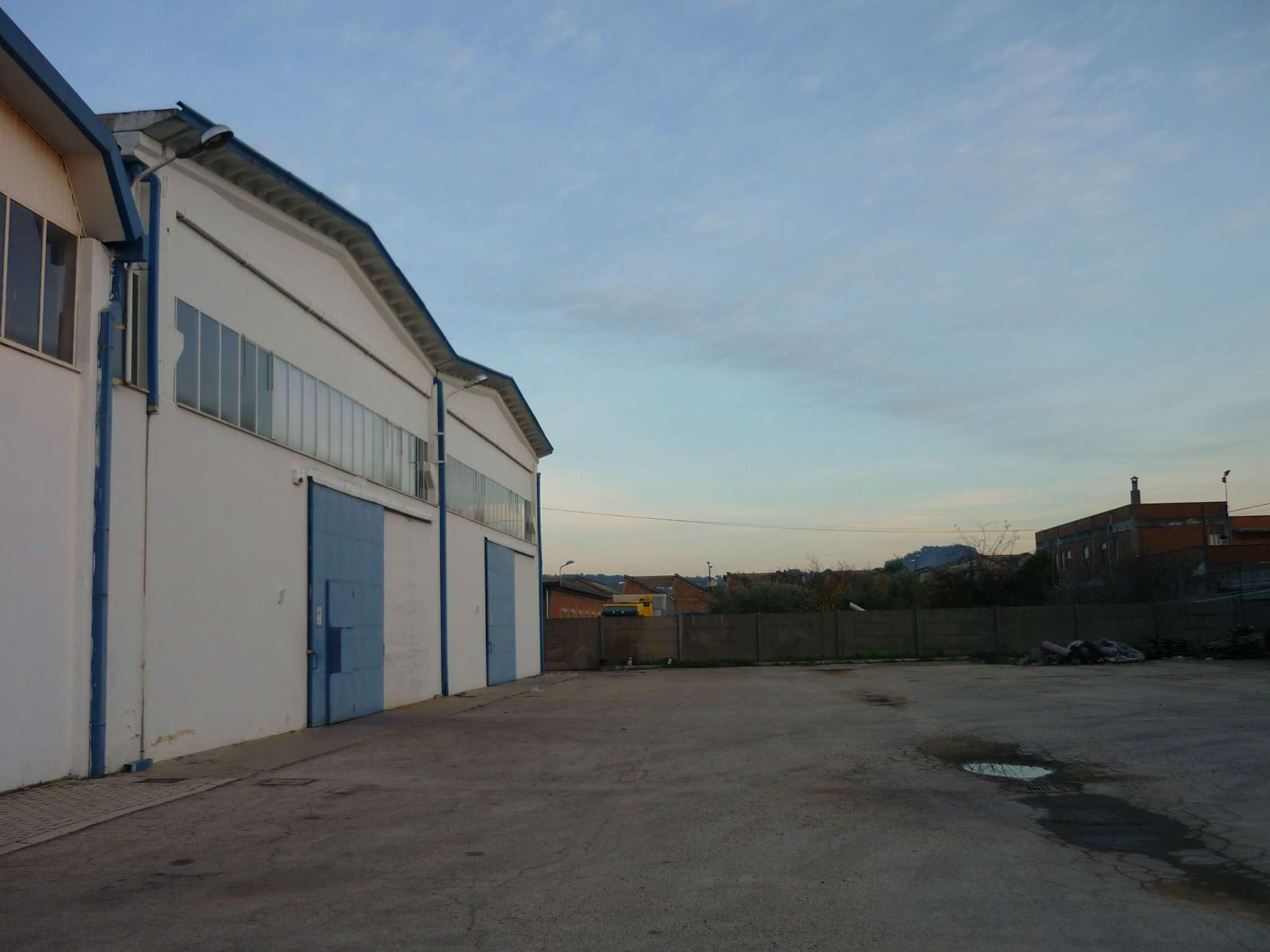 Capannoni (Tutti) PESCARA affitto   Raiale Marconi S.r.l.