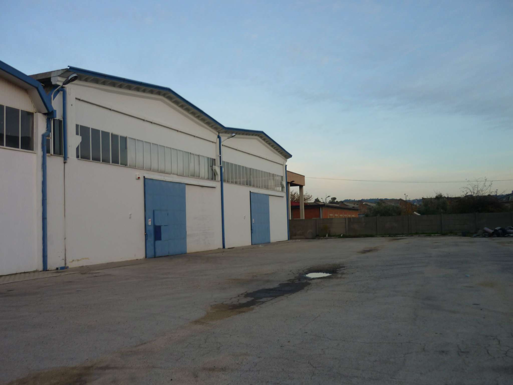 Capannoni (Tutti) PESCARA affitto   Raiale Marconi S.r.l.