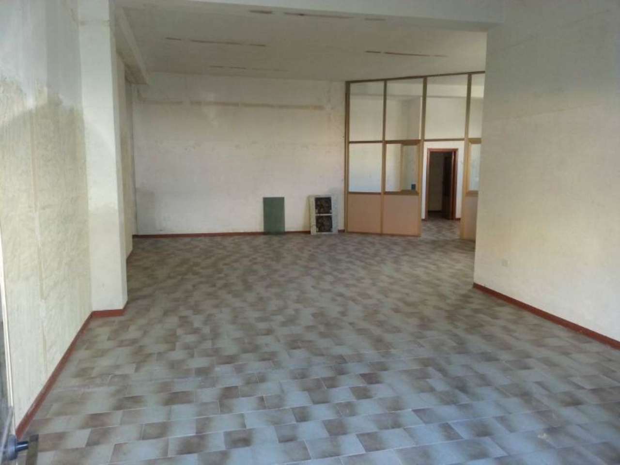 Negozio - Loc.Com. PESCARA affitto   salara vecchia Marconi S.r.l.