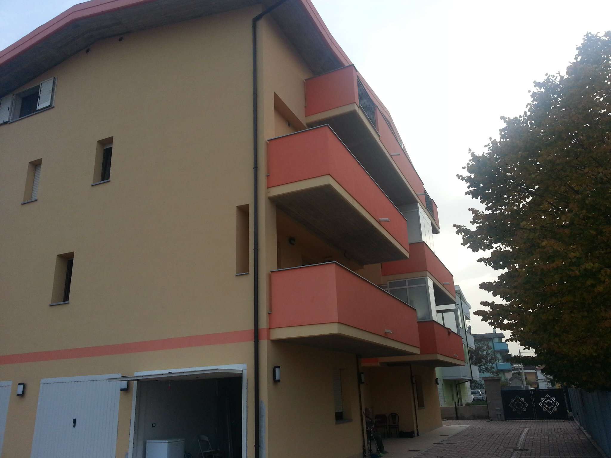  pescara affitto quart:  marconi-s.r.l.