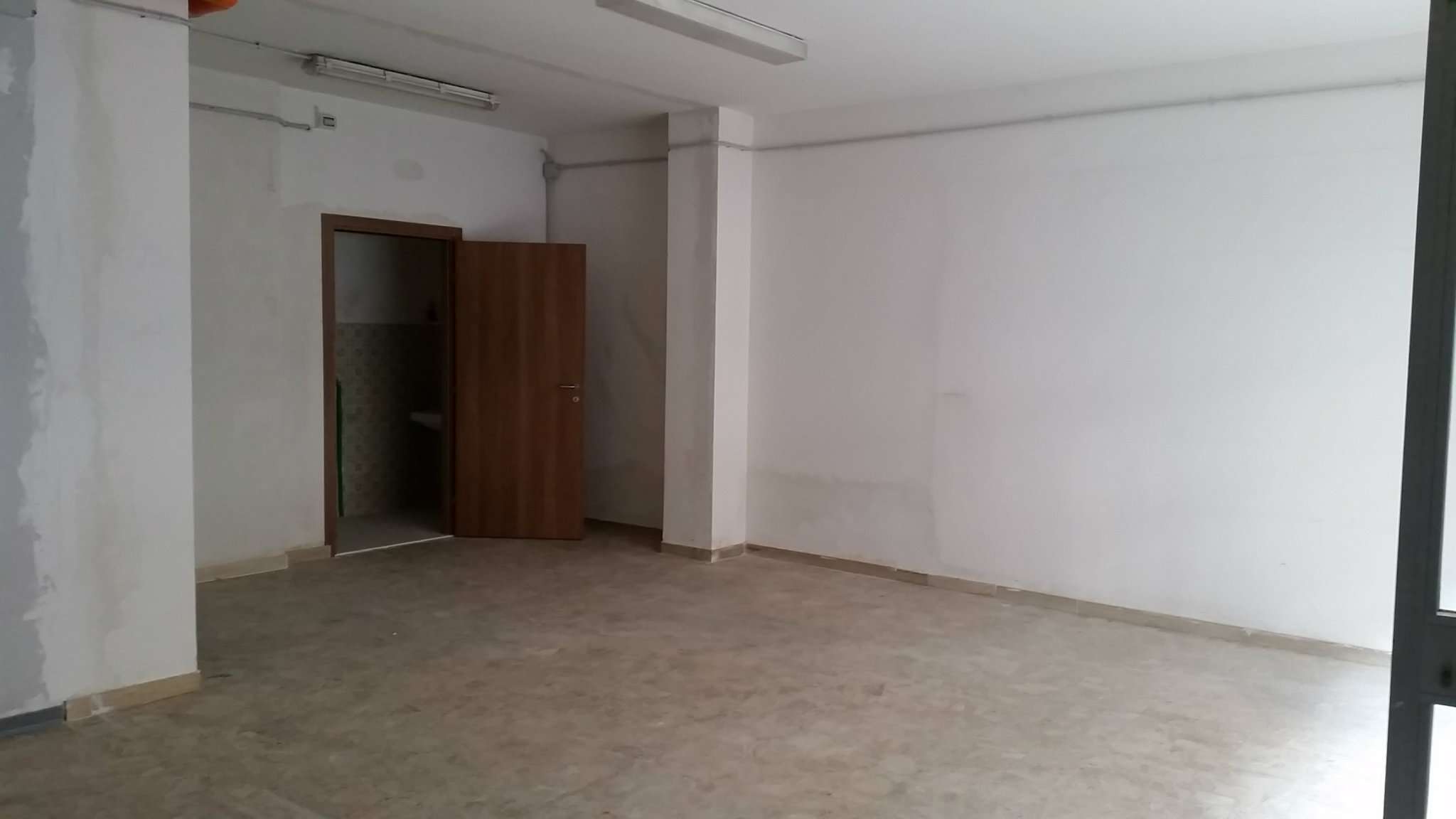 Negozio - Loc.Com. PESCARA affitto    Marconi S.r.l.