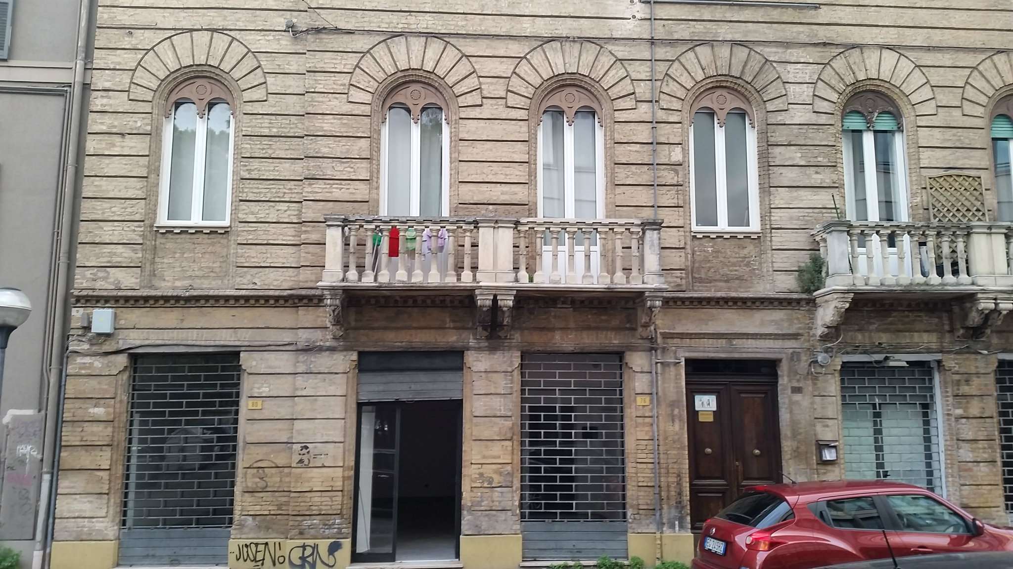  pescara affitto quart:  marconi-s.r.l.