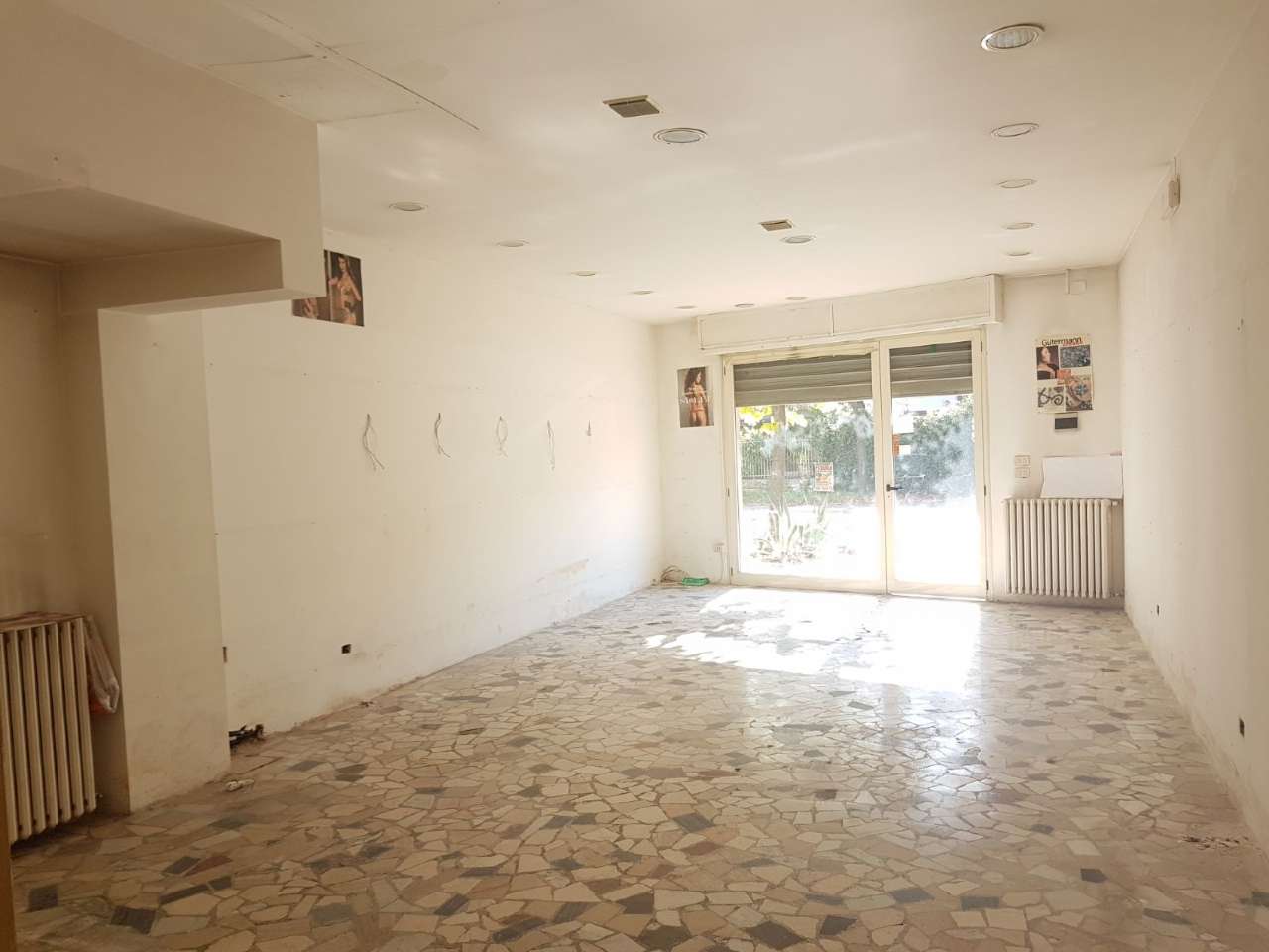 Negozio - Loc.Com. PESCARA affitto    Marconi S.r.l.