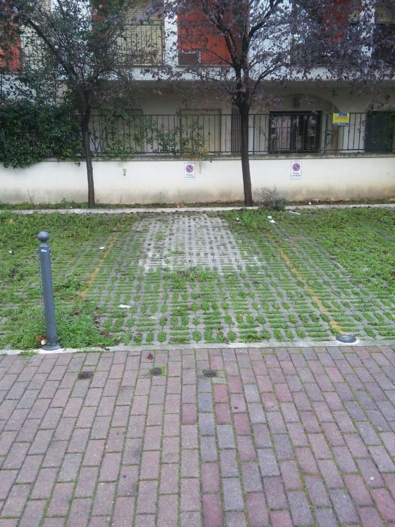 Box auto - Posto auto PESCARA affitto    Marconi S.r.l.