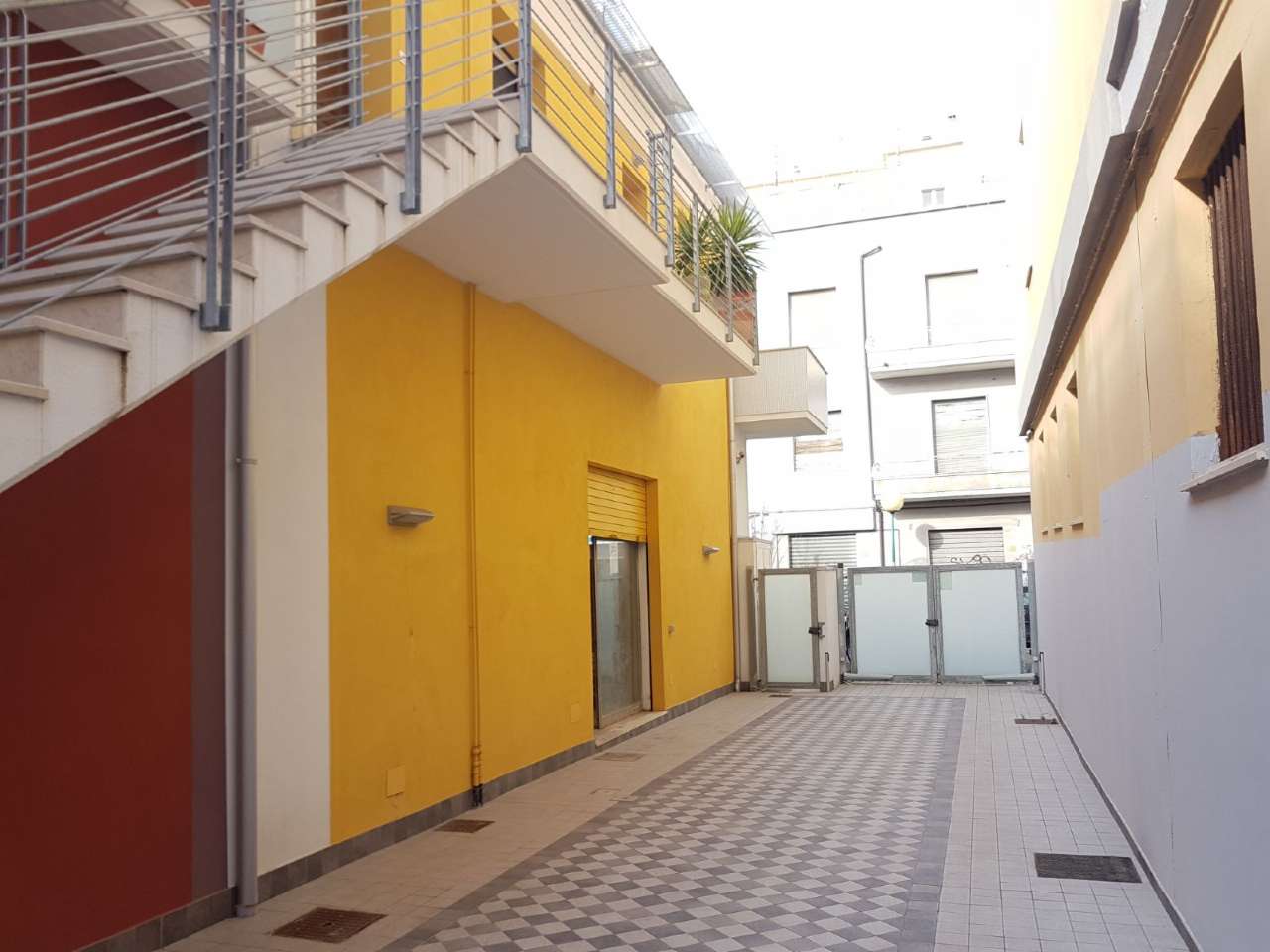 Negozio - Loc.Com. PESCARA affitto    Marconi S.r.l.