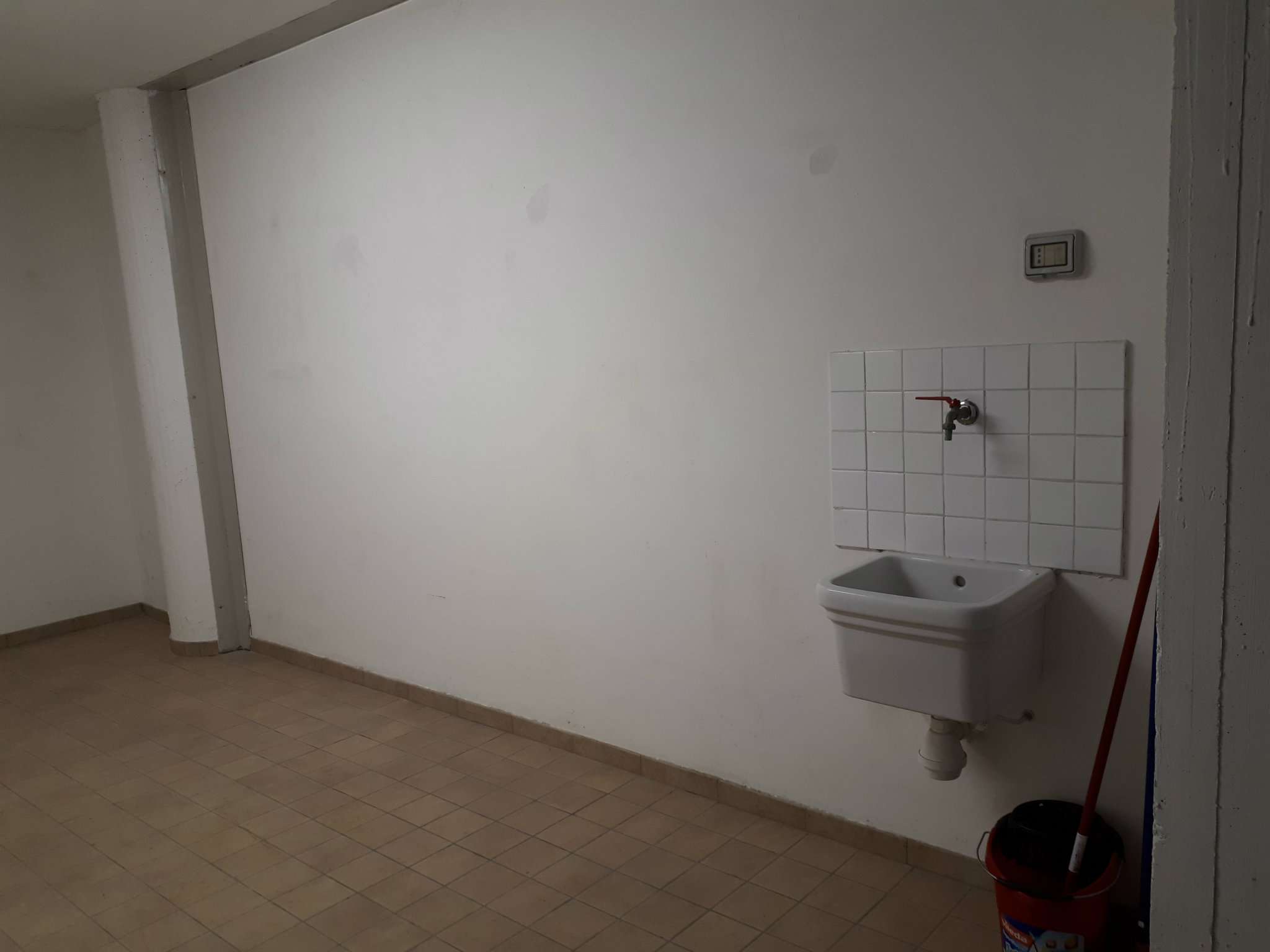 Box auto - Posto auto PESCARA affitto    Marconi S.r.l.