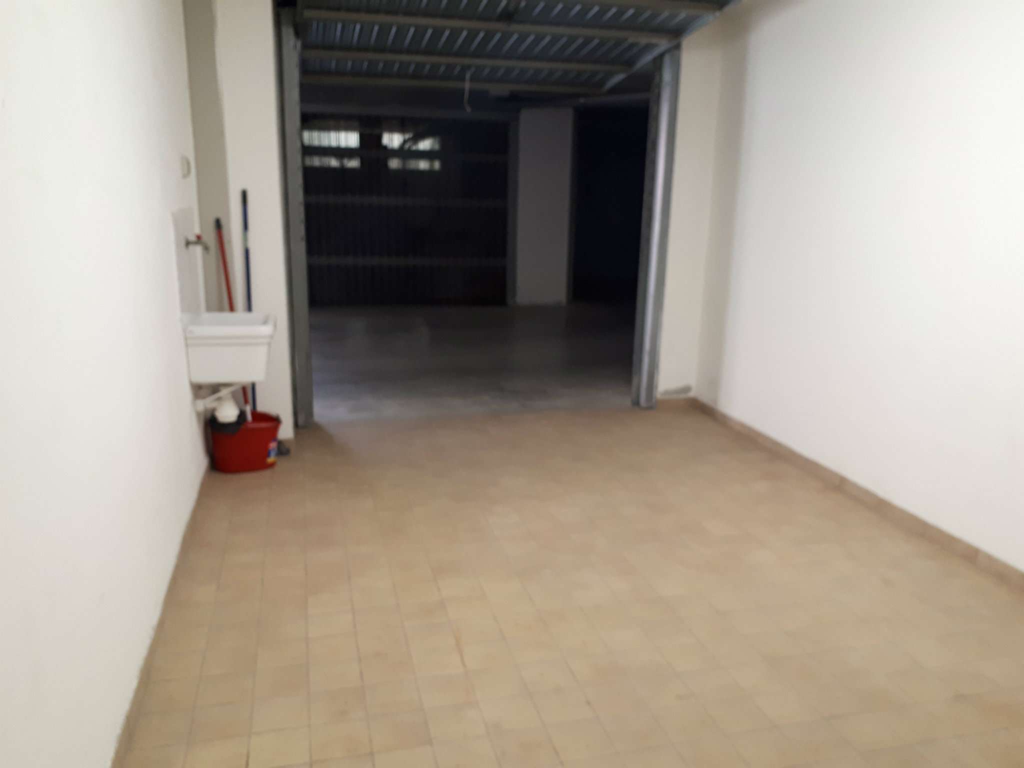 Box auto - Posto auto PESCARA affitto    Marconi S.r.l.