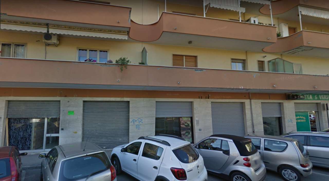 Negozio - Loc.Com. PESCARA affitto   Piazza san camillo Marconi S.r.l.