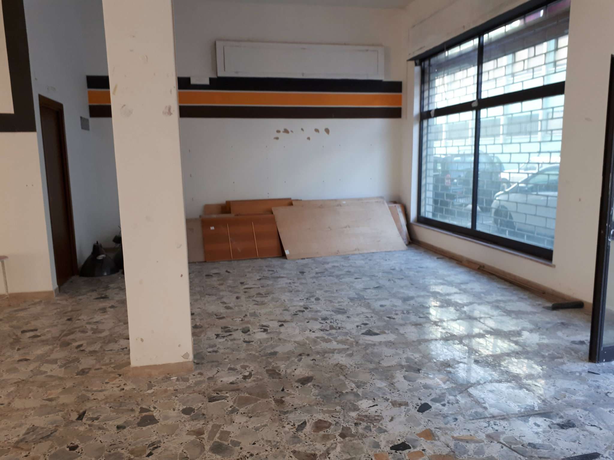 Negozio - Loc.Com. PESCARA affitto   valerio Marconi S.r.l.