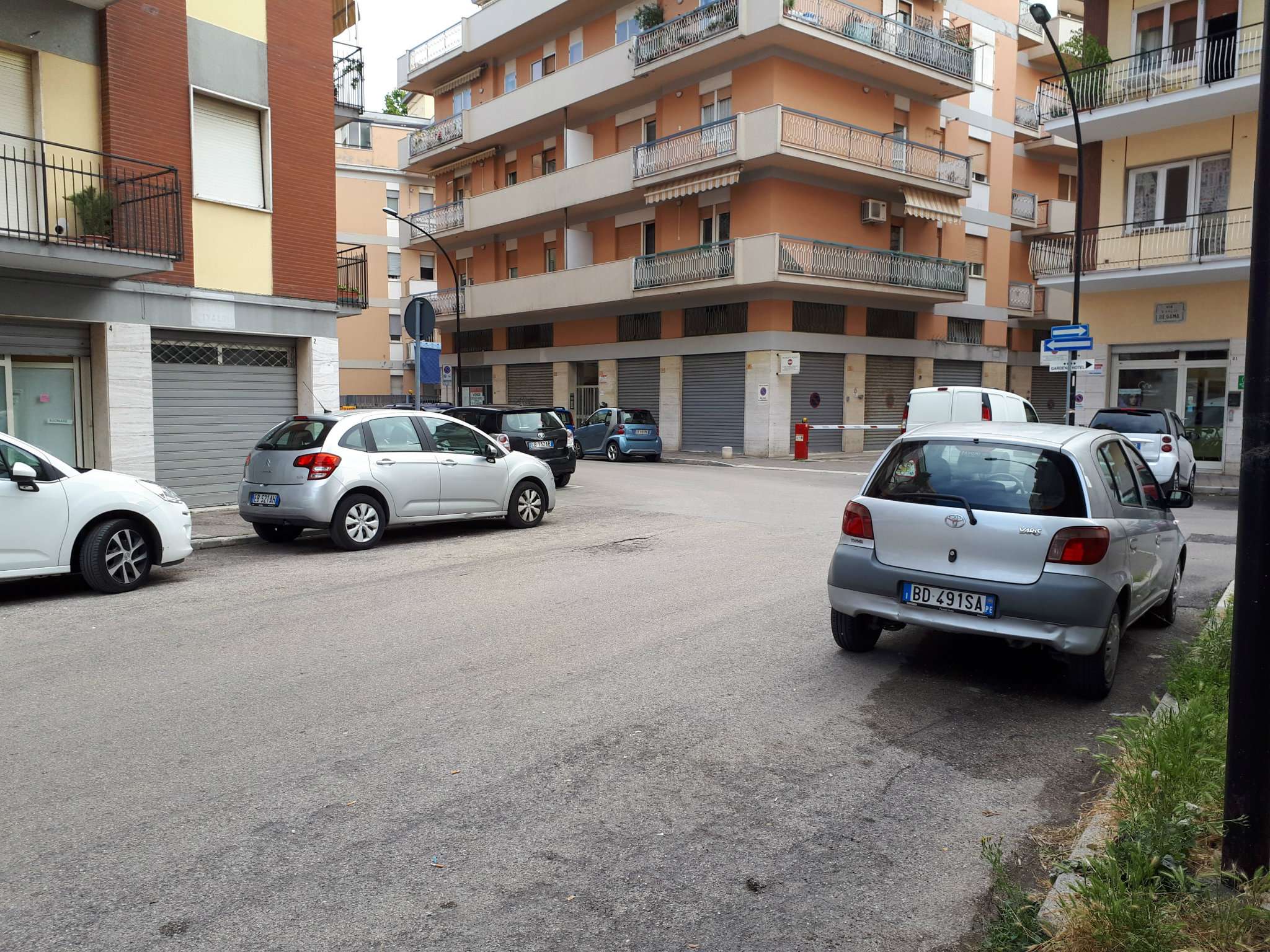Box auto - Posto auto PESCARA affitto    Marconi S.r.l.