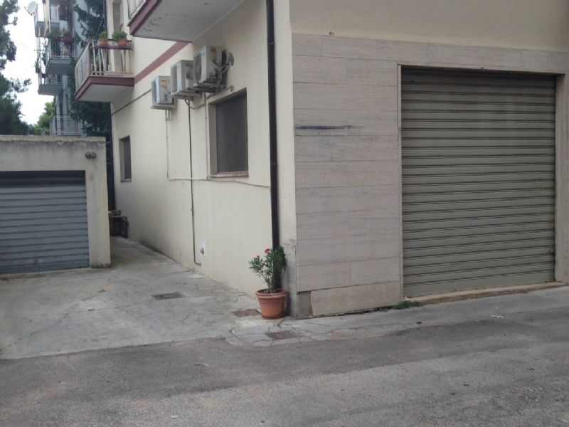 Negozio - Loc.Com. PESCARA affitto   d'avalos Marconi S.r.l.