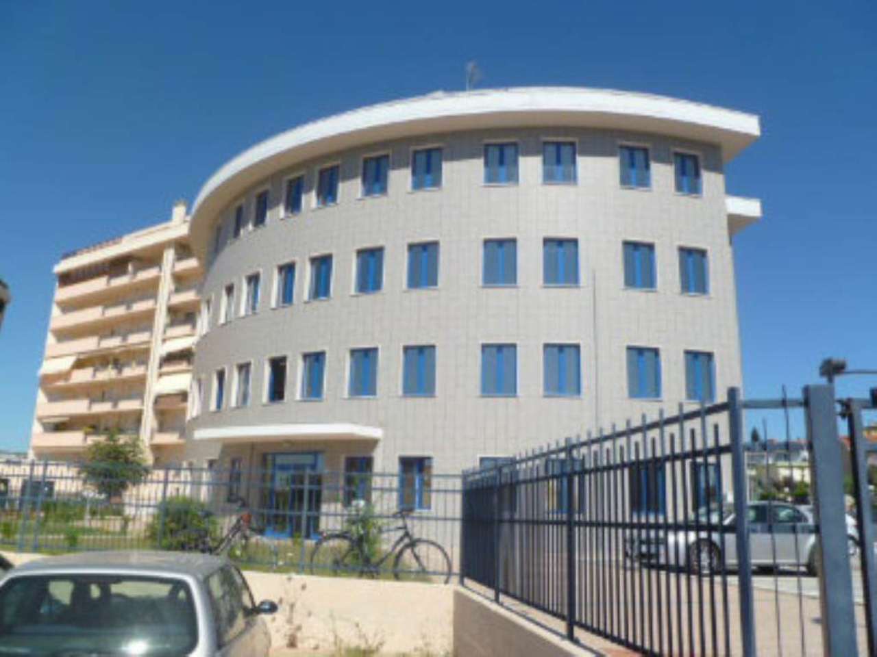  pescara affitto quart:  marconi-s.r.l.