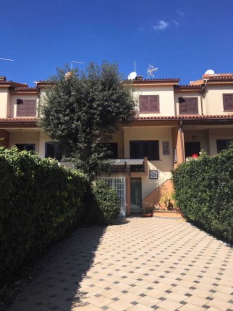 Villa Affiancata - Schiera FIUMICINO vendita   Capitello TOSCANO FREGENE