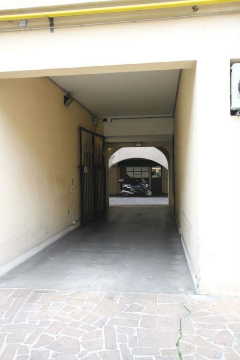 Negozio - Loc.Com. PADOVA vendita  CENTRO CESARE BATTISTI IDEA CASA IMMOBILIARE SAS