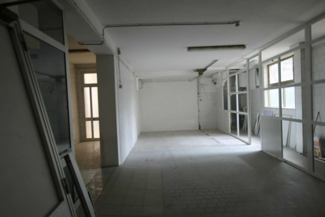 Negozio - Loc.Com. PADOVA vendita  CENTRO VITTORIO EMANUELE SECONDO IDEA CASA IMMOBILIARE SAS