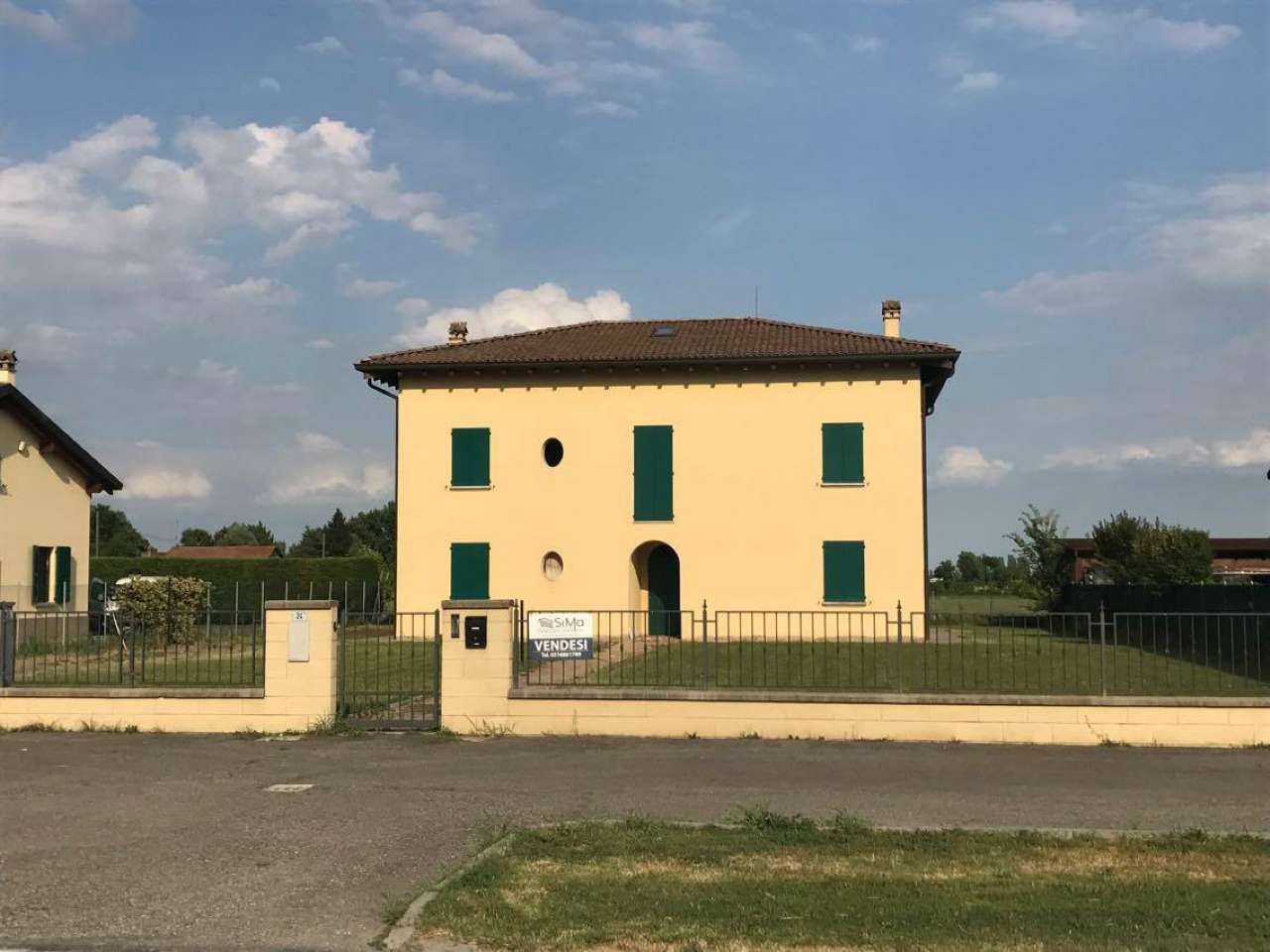 Villa Trifamiliare CASTELLO D