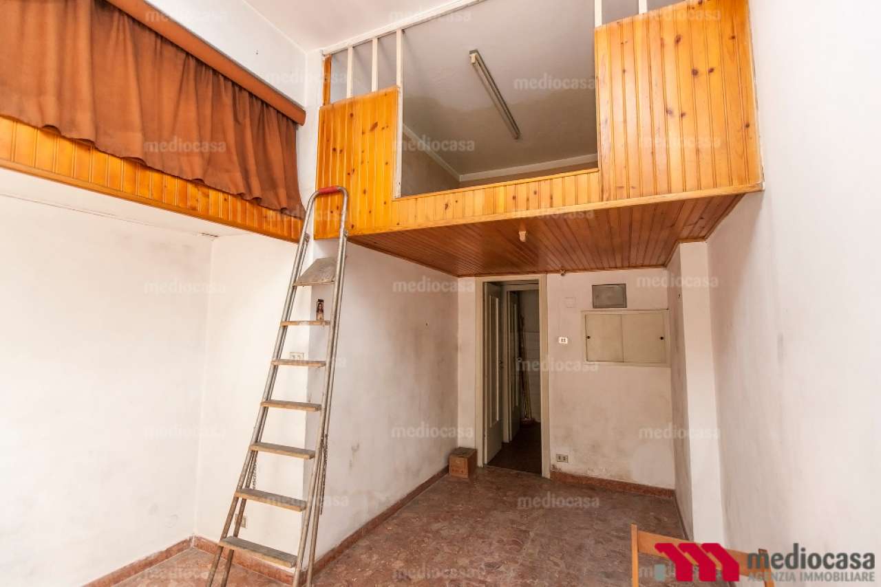 Negozio - Loc.Com. GENOVA vendita  CASTELLETTO Paleocapa Mediocasa Agenzia Immobiliare