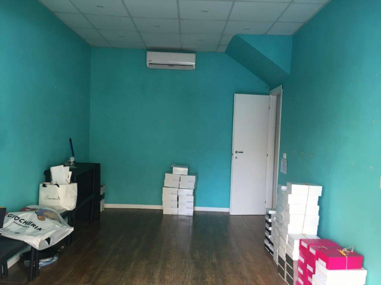 Negozio - Loc.Com. GENOVA affitto  ALBARO Bocchella Immobiliarestagno srl