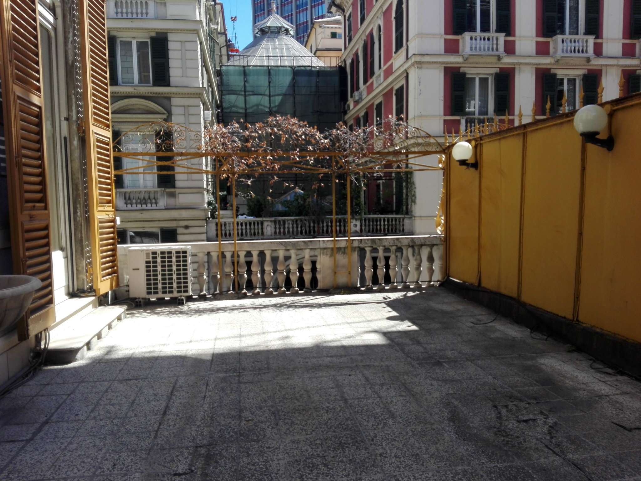 Show Room GENOVA affitto  CENTRO ROMA IMMOBILI & GESTIONI S.R.L.