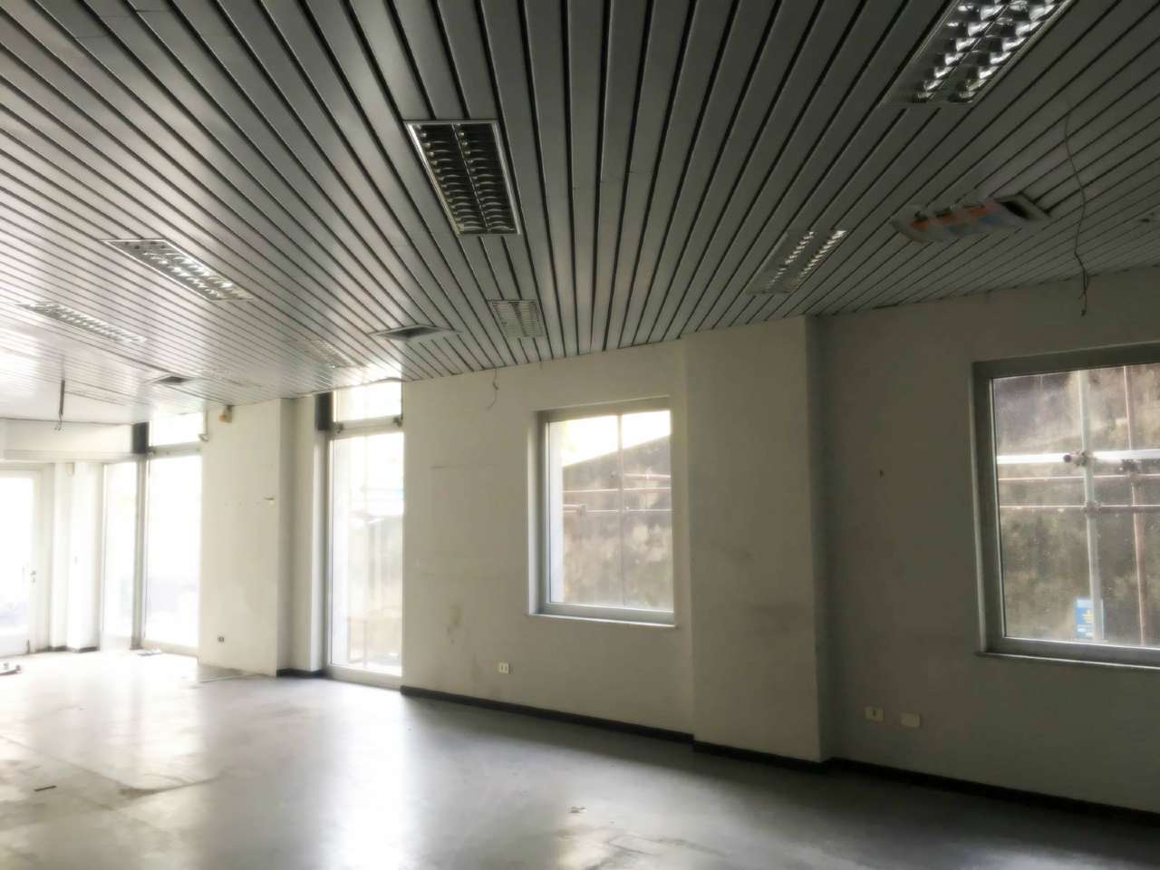 Negozio - Loc.Com. GENOVA vendita  SAN FRUTTUOSO ALDO MANUZIO IMMOBILI & GESTIONI S.R.L.