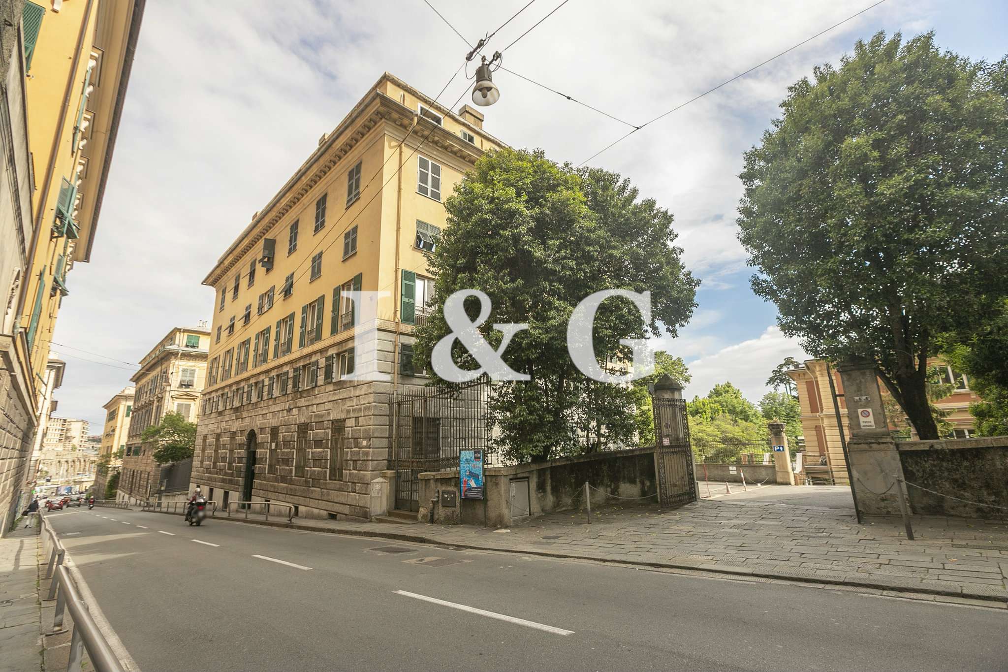  genova vendita quart:  immobili-&-gestioni-s.r.l.