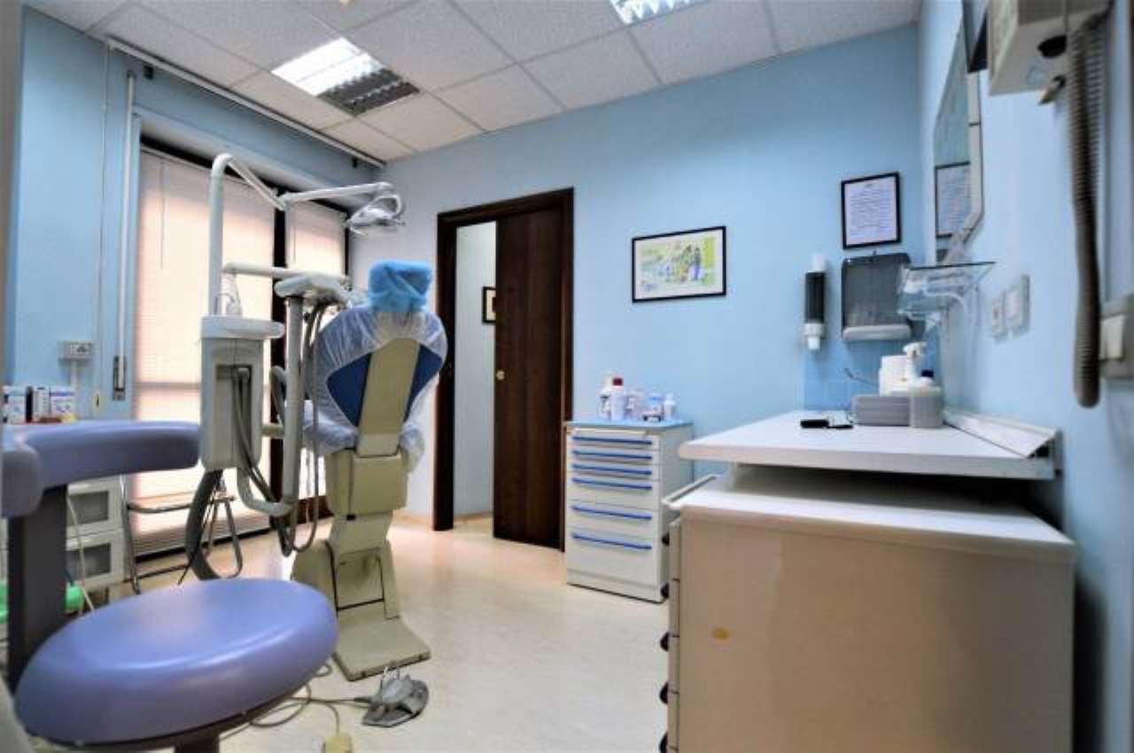 Ufficio - Loc.Com. ROMA vendita  VIGNA CLARA Pompeo Neri Modulo Casa