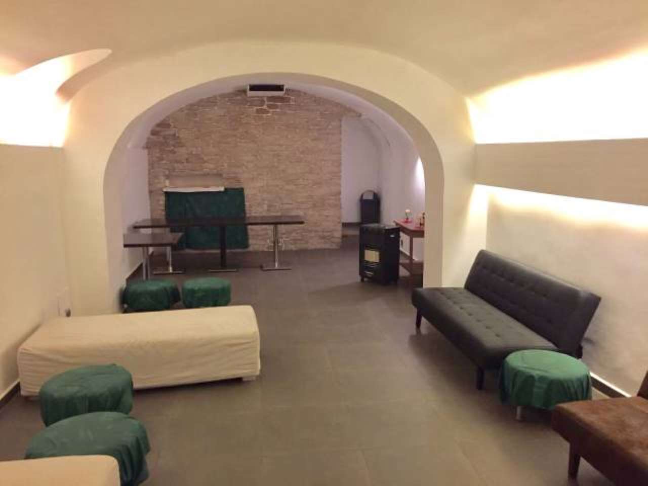 Negozio - Loc.Com. ROMA affitto  Centro storico Giulia Modulo Casa