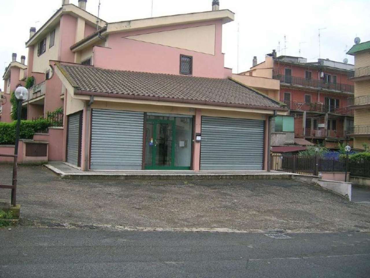  roma vendita quart: finocchio urbana-insieme-srl
