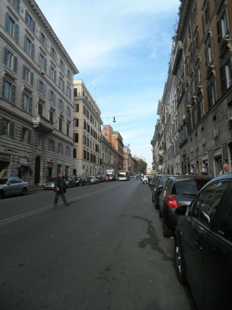 Negozio - Loc.Com. ROMA vendita  Centro storico  URBANA INSIEME SRL