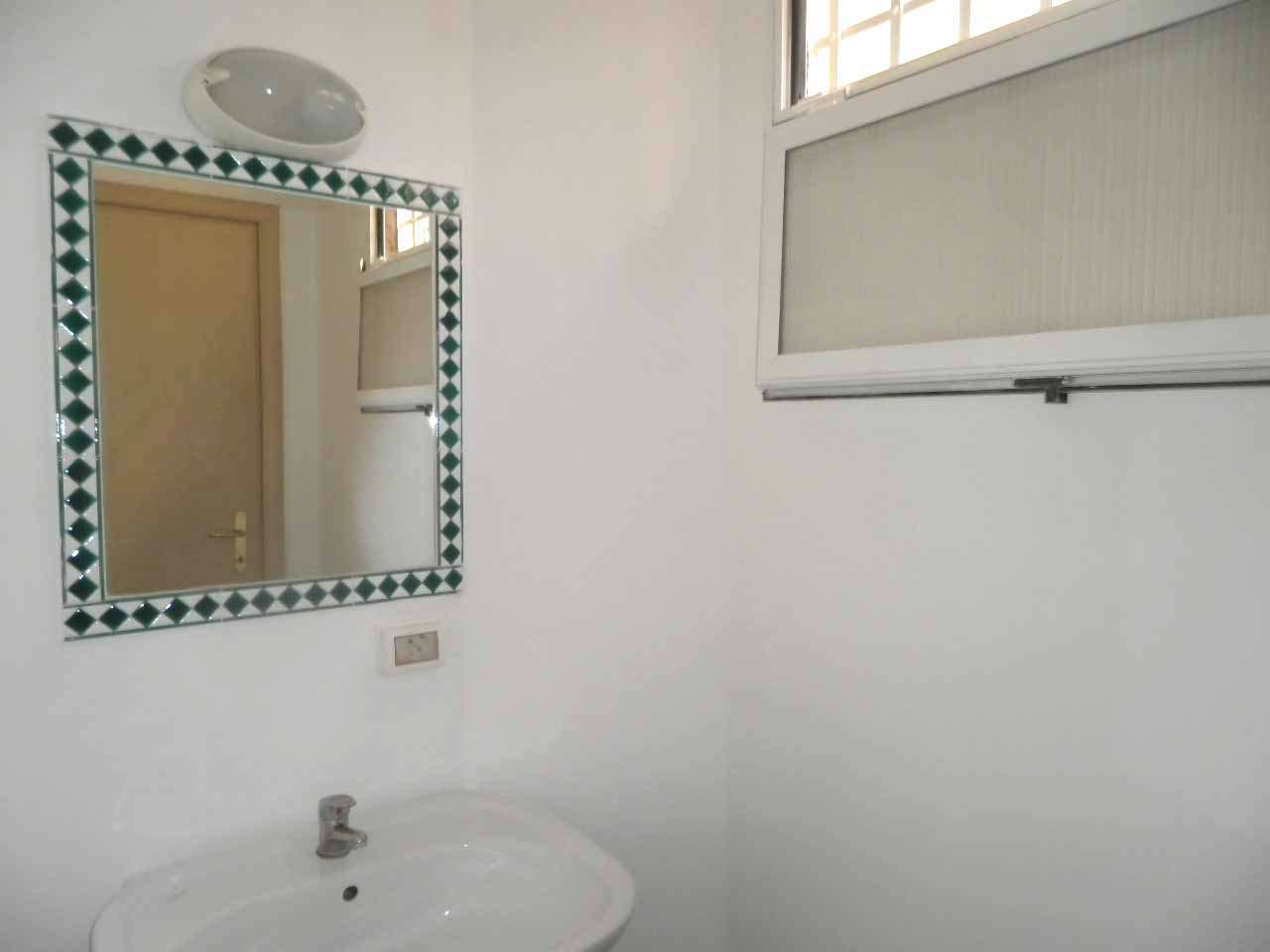 Ufficio - Loc.Com. ROMA affitto  Centro storico Via Cavour URBANA INSIEME SRL