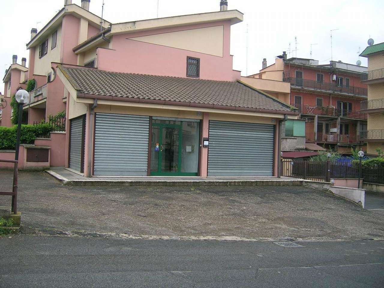  roma affitto quart: finocchio urbana-insieme-srl