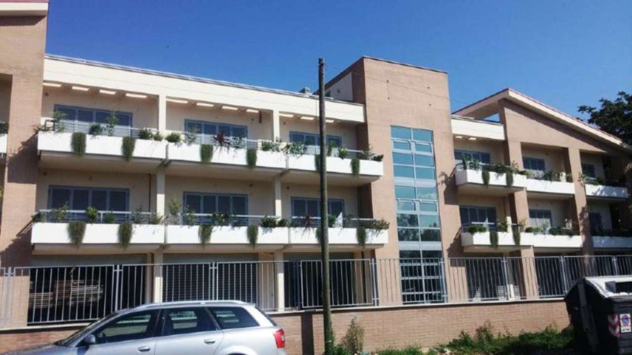 Ufficio - Loc.Com. ROMA vendita  TUSCOLANO (VI MUN.) Appia Nuova Asso programma casa