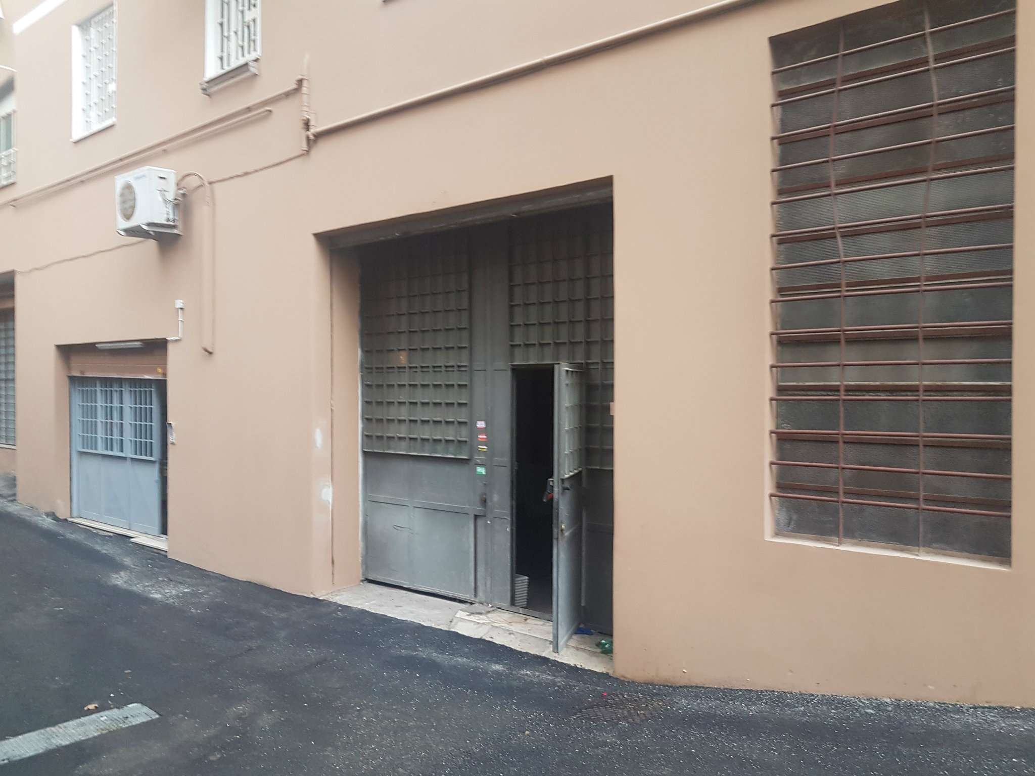 Negozio - Loc.Com. ROMA affitto  APPIO LATINO (IX MUN.) antonio coppi Asso programma casa