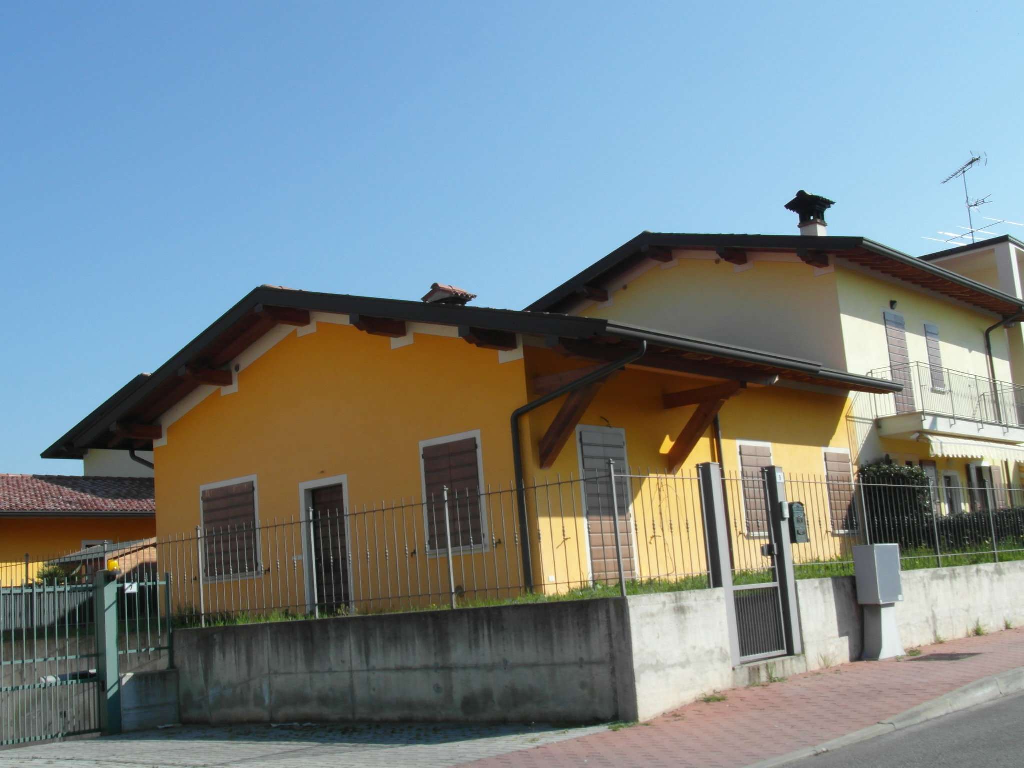 Villa Affiancata - Schiera CALCINATO vendita   Borgo di mattina Eurostudioimmobiliare