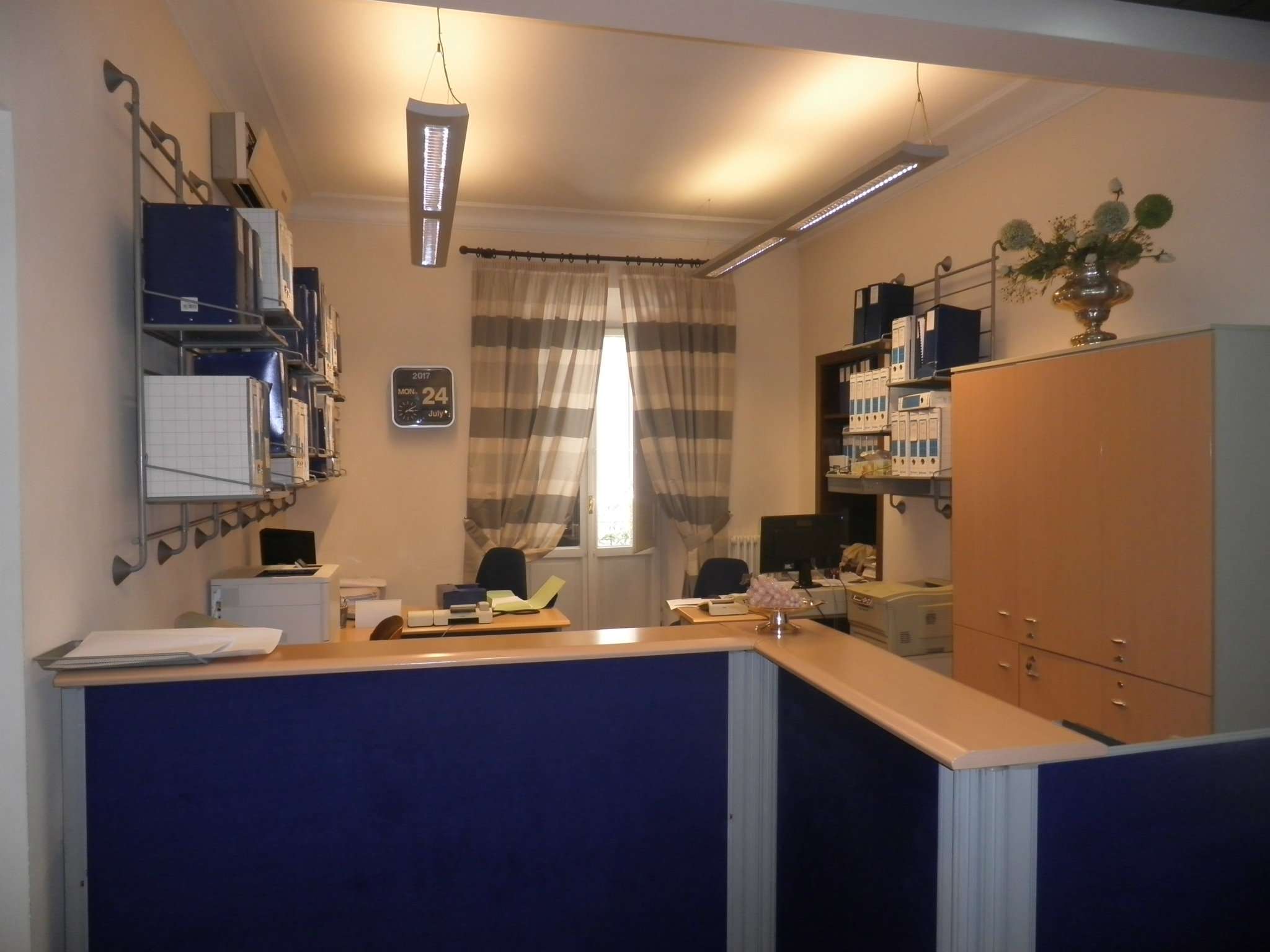 Ufficio - Loc.Com. ROMA vendita  Centro storico San Nicola da Tolentino IMMOBILIARE SASCARO di Elisabetta Sascaro