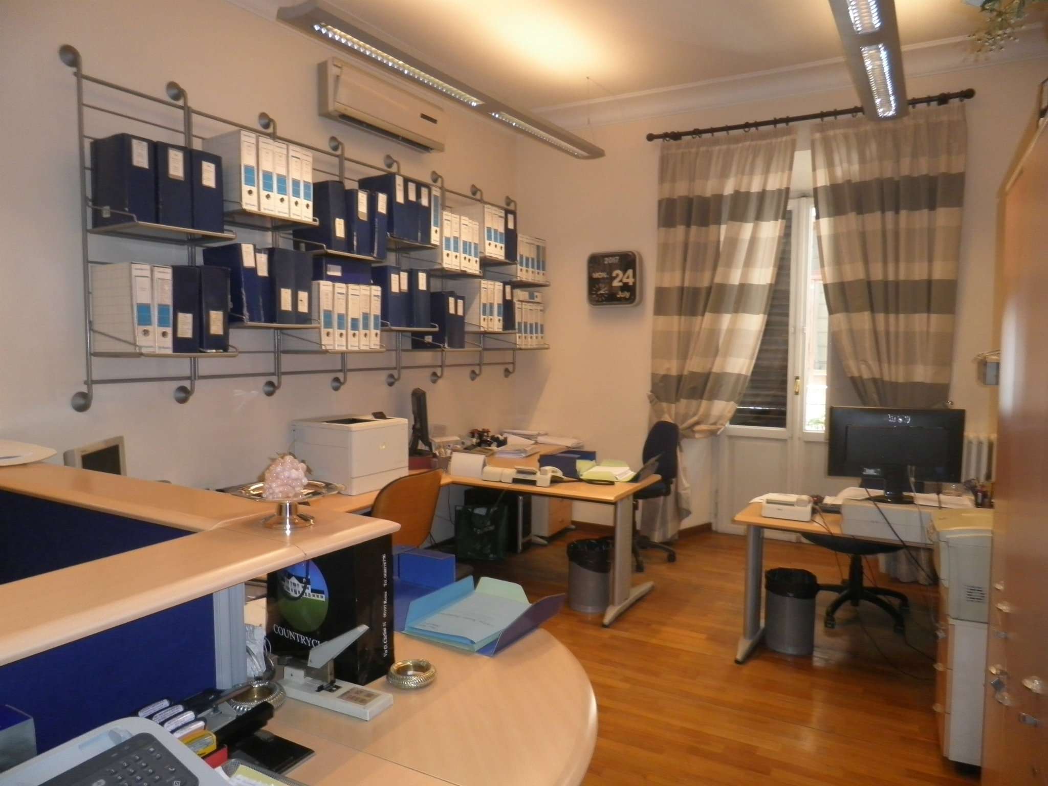 Ufficio - Loc.Com. ROMA vendita  Centro storico San Nicola da Tolentino IMMOBILIARE SASCARO di Elisabetta Sascaro