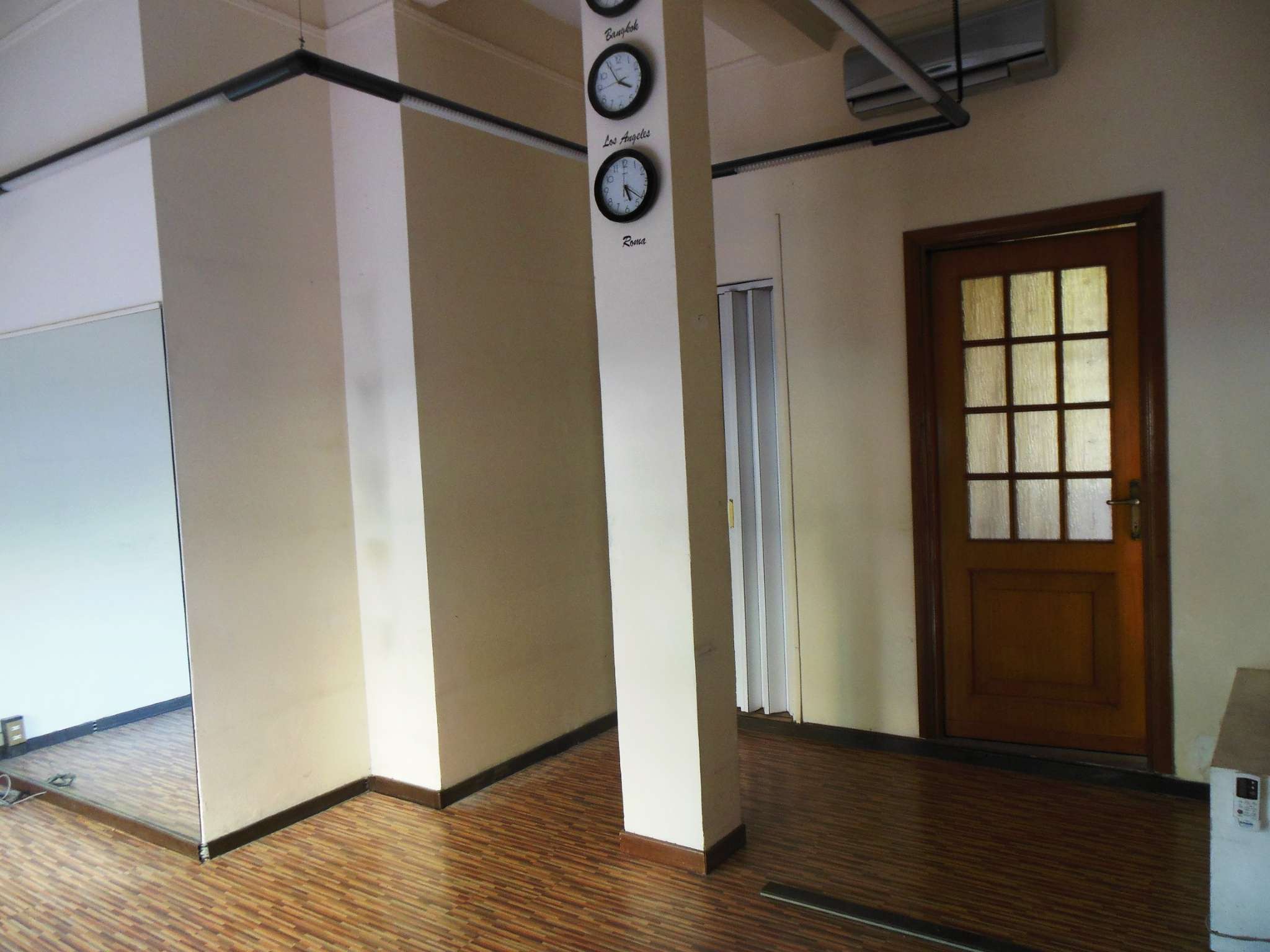 Negozio - Loc.Com. ROMA affitto   STRESA EMA IMMOBILIARE