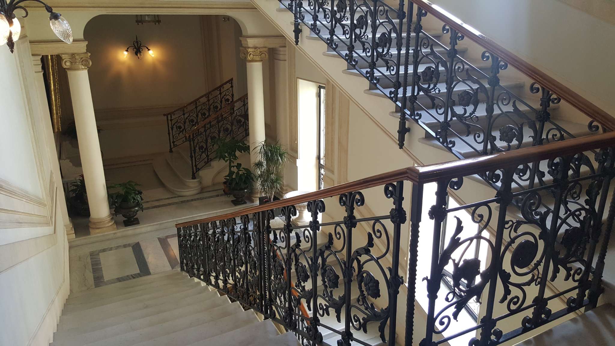 Ufficio - Loc.Com. ROMA affitto  Centro storico di Montecitorio EMA IMMOBILIARE