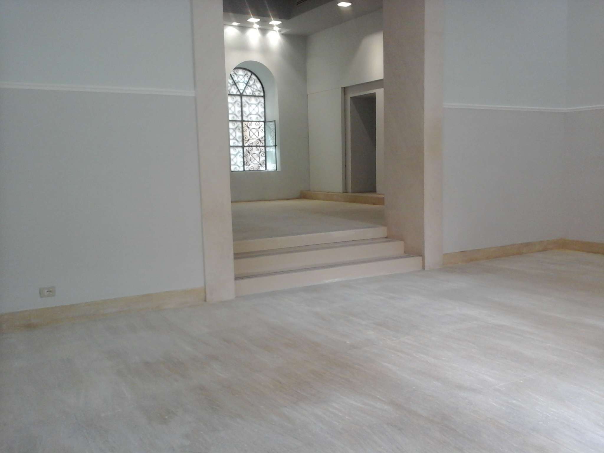 Negozio - Loc.Com. ROMA affitto  Centro storico Montecitorio EMA IMMOBILIARE