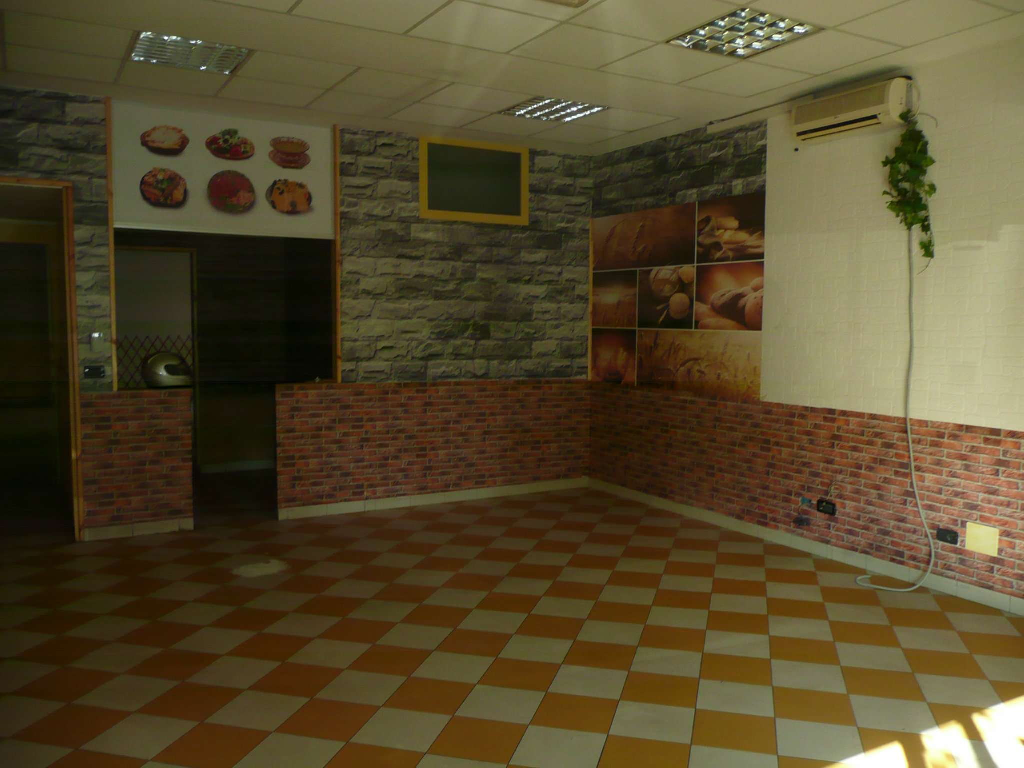 Negozio - Loc.Com. TORINO affitto  CENTRO Regina Margherita Simona Rubiolo Immobili Sas