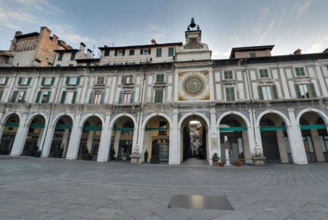 Stabile intero - Palazzo BRESCIA vendita  CENTRO STORICO PREGIATO Beccaria STUDIO ZILETTI SRL