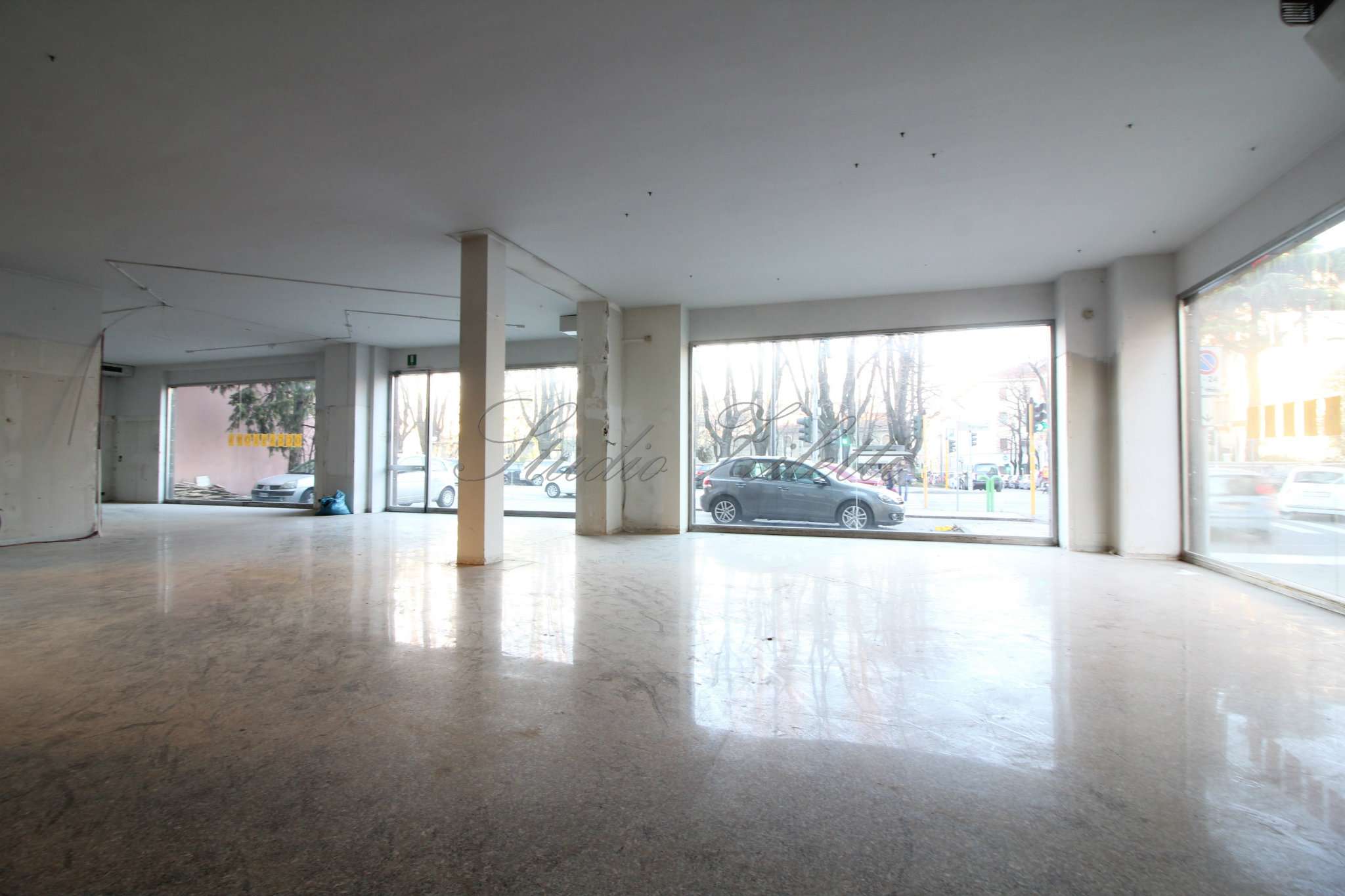 Negozio - Loc.Com. BRESCIA affitto  CENTRO STORICO PREGIATO Fratelli Ugoni STUDIO ZILETTI SRL