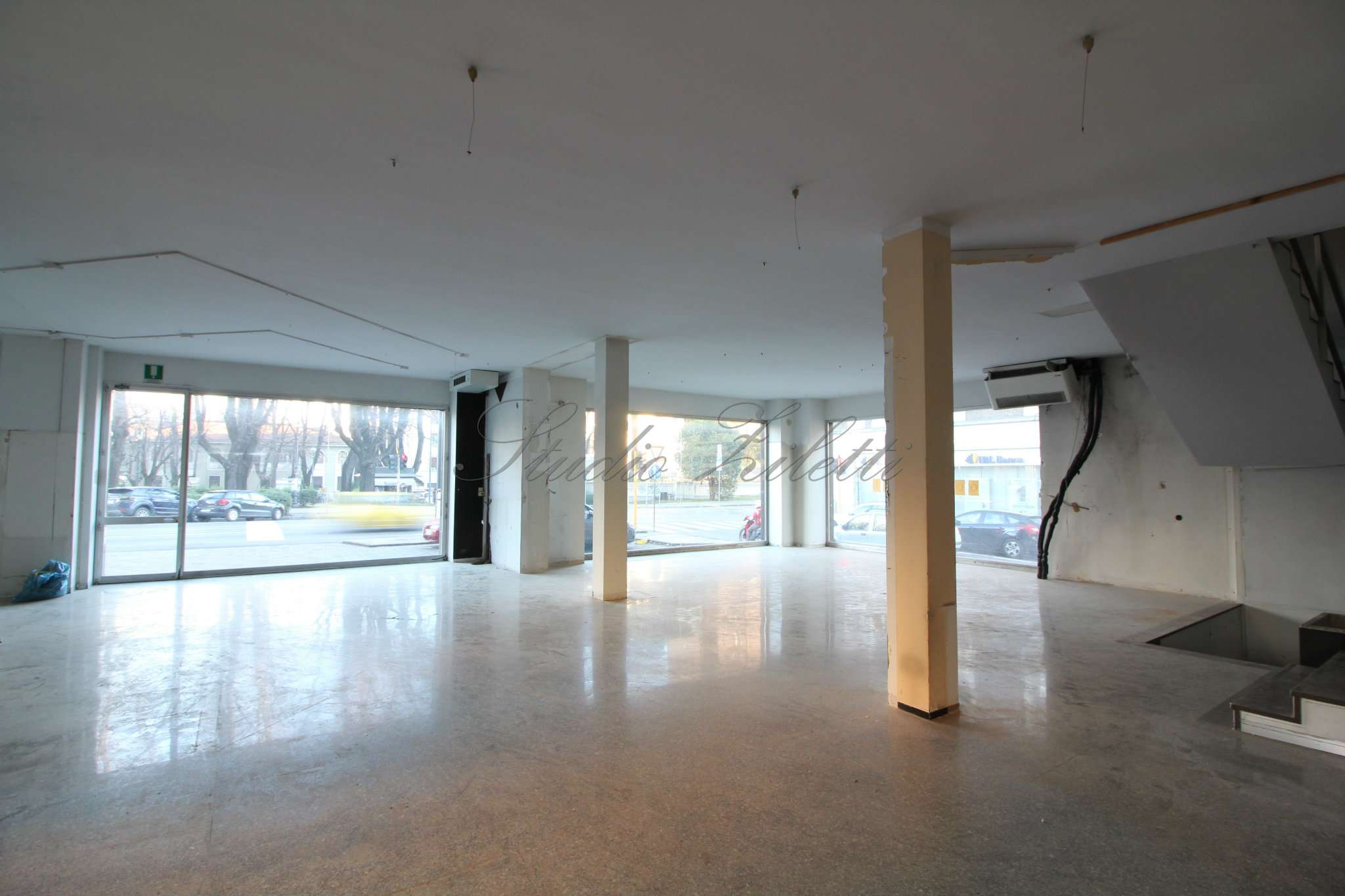 Negozio - Loc.Com. BRESCIA affitto  CENTRO STORICO PREGIATO Fratelli Ugoni STUDIO ZILETTI SRL