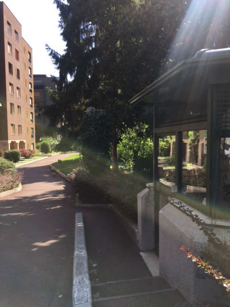 Ufficio - Loc.Com. MILANO affitto  BARONA D'alviano studio immobiliare vercelli