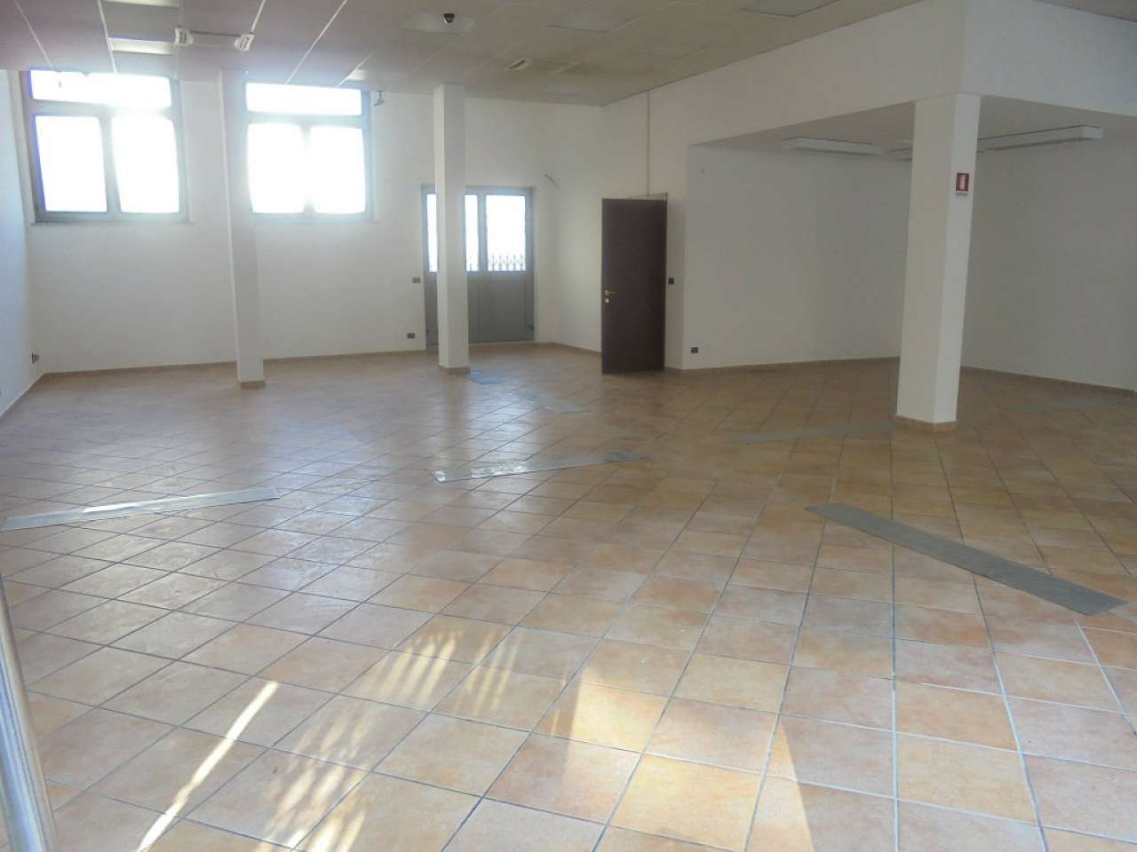 Negozio - Loc.Com. TORINO affitto  LINGOTTO Testona Istituto Generale Immobiliare