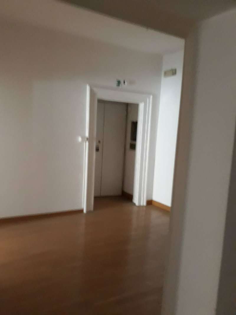 Ufficio - Loc.Com. ROMA affitto  Centro storico Ventiquattro Maggio Iegest srl