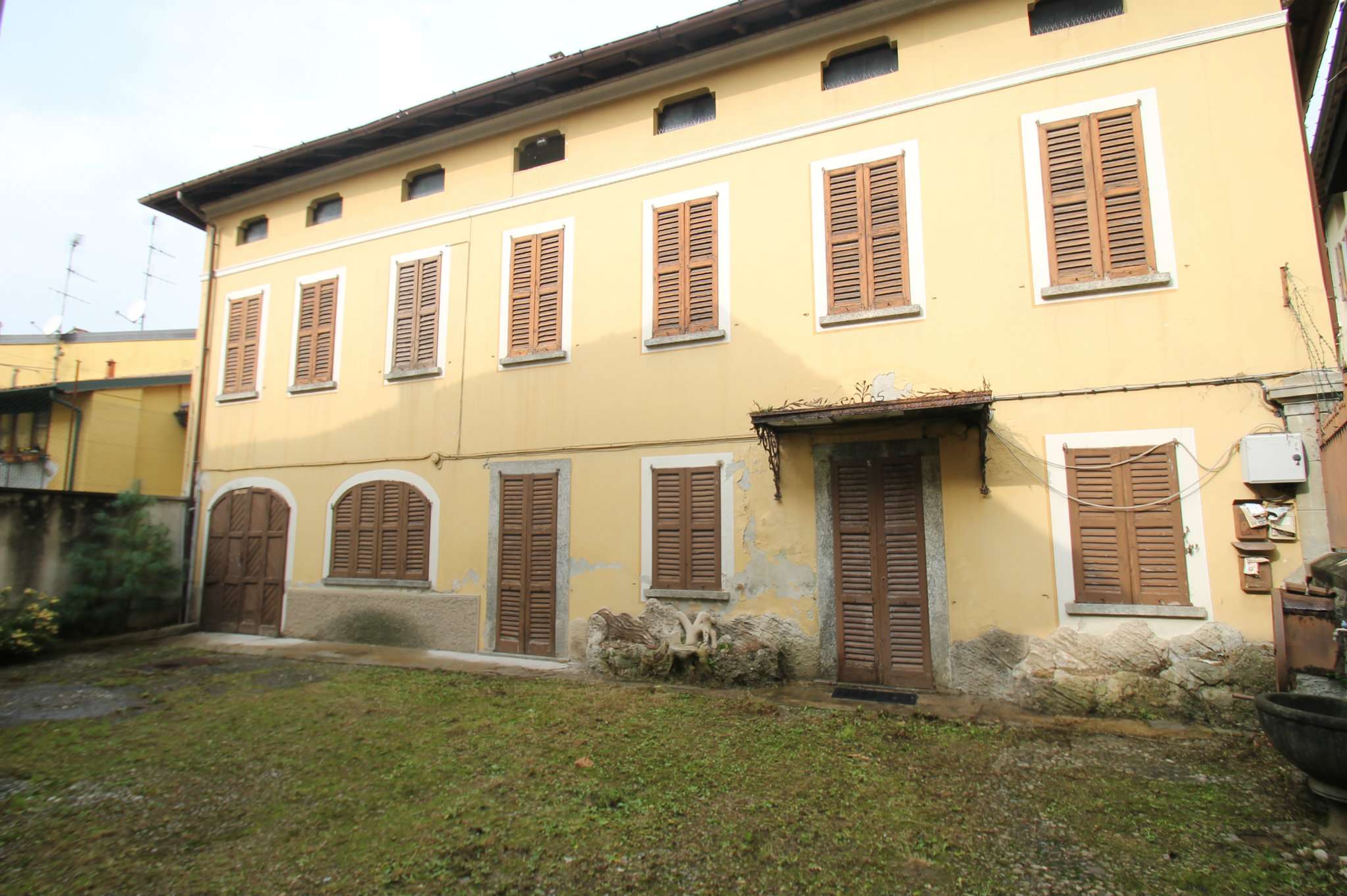  galbiate vendita quart:  studio luraschi